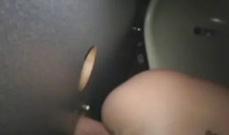 Einer sesso tra giovani e vecchi Milf ins Gesicht gespritzt