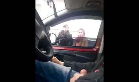 Due rapinatori scopano una vedova solitaria video porno vecchi con ragazze