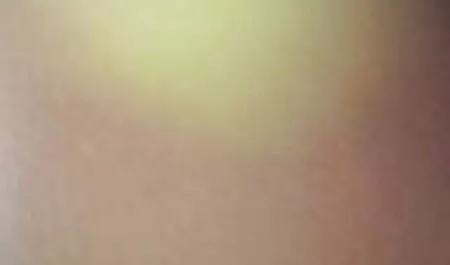 Cornea carino Babe-Babe si bagna davanti porno anziani con giovani alla telecamera