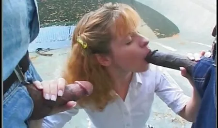 Lee Dia sta facendo il suo primo tentativo di video porno vecchi con ragazze esibirsi .
