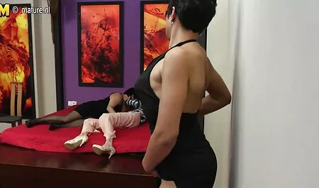 Succosa giovane culo sculacciato e soffiato con sperma giovani troie con vecchi