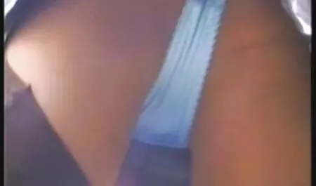 Sayaka Hagiwara vecchi scopano con giovani jerk toccato sulla strada