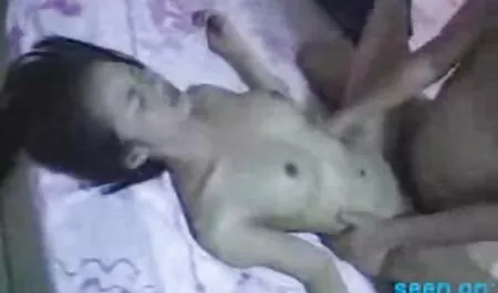 Madre e video porno vecchi e ragazze figliastro lussuriosi legami