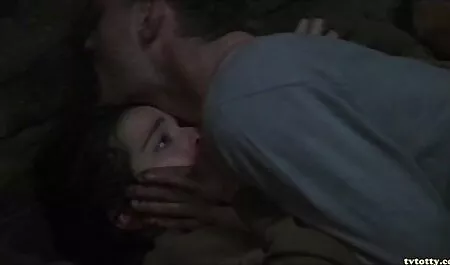 Reverse Rider sul cazzo porno giovani e vecchi