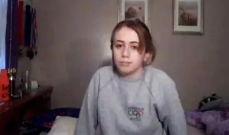Tre lesbiche pipì a vecchi scopano ragazze vicenda