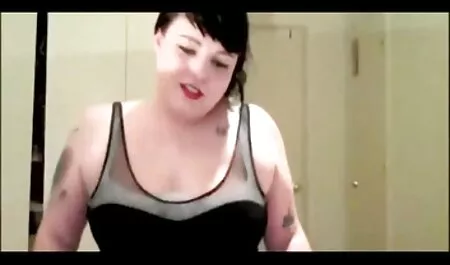 Innocente sexy Bumblebee Spogliarello video nonne con giovani davanti alla telecamera