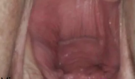 Tedesco slut vecchi con giovani donne in lingerie bianca e cazzo nero nella Figa