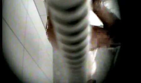 Tinky impotente Lily Dixon legato Tinky nel video porno vecchi e giovani sesso