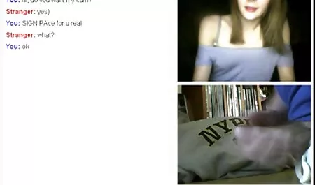Fa venire il ragazzo con sesso giovani con vecchi un giocattolo sul suo viso!