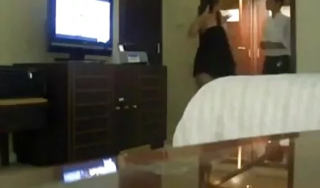 e il suo culo lussureggiante è tornato ed è diventato più grande che mai. E ' T. giovani e vecchi porno