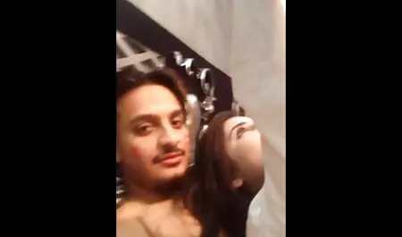 Teen con gli occhi bendati predice sborrata in porno vecchi con ragazze faccia da cazzo