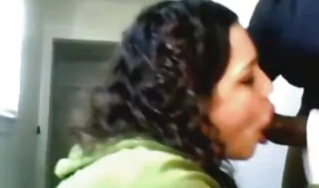 Taylor fa un massaggio porno nonne con giovani