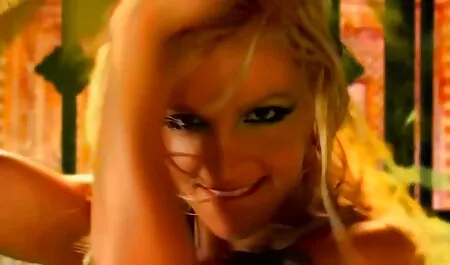 Bambola asiatica catturato film porno con vecchi e scopata