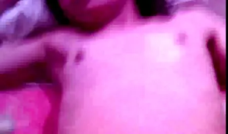 Erika Nishino ama vecchi e giovani porno posare sporco e scopare con Lee
