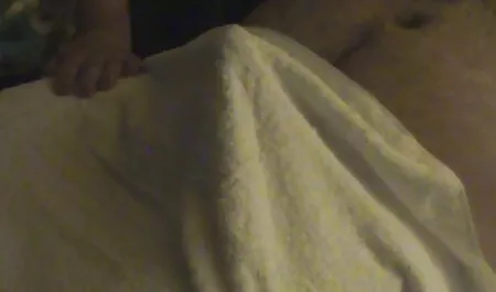 Skinny Sborrata dentro da enorme dong in video video porno con vecchi porci amatoriale