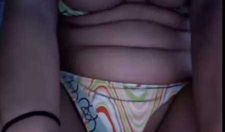 Bombi caldi e Geane Peron si alternano a fare il culo di una ragazza vecchi con ragazze porno