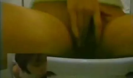 GirlfriendsFilms si diverte con sesso vecchi con giovani la figa giocosa
