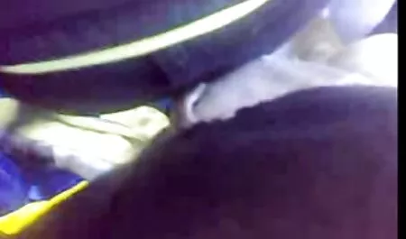 Bruna va in entrambi i modi vecchi e giovani video porno